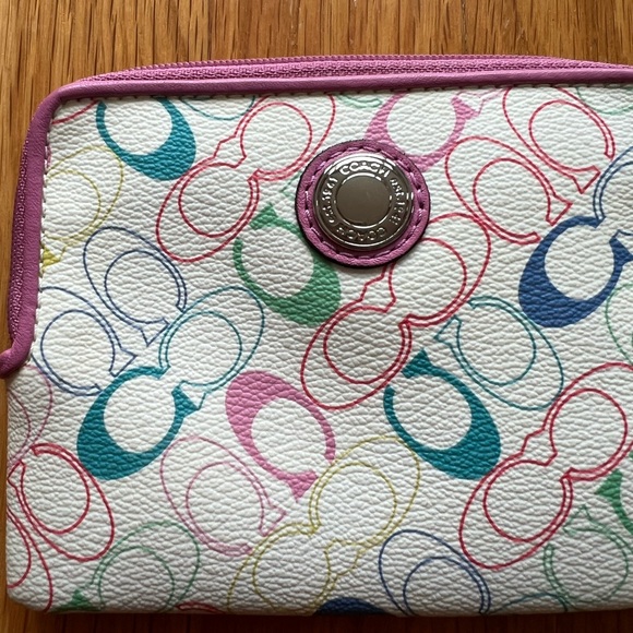 SOLD
Coach wristlet! - Picture 3 of 5